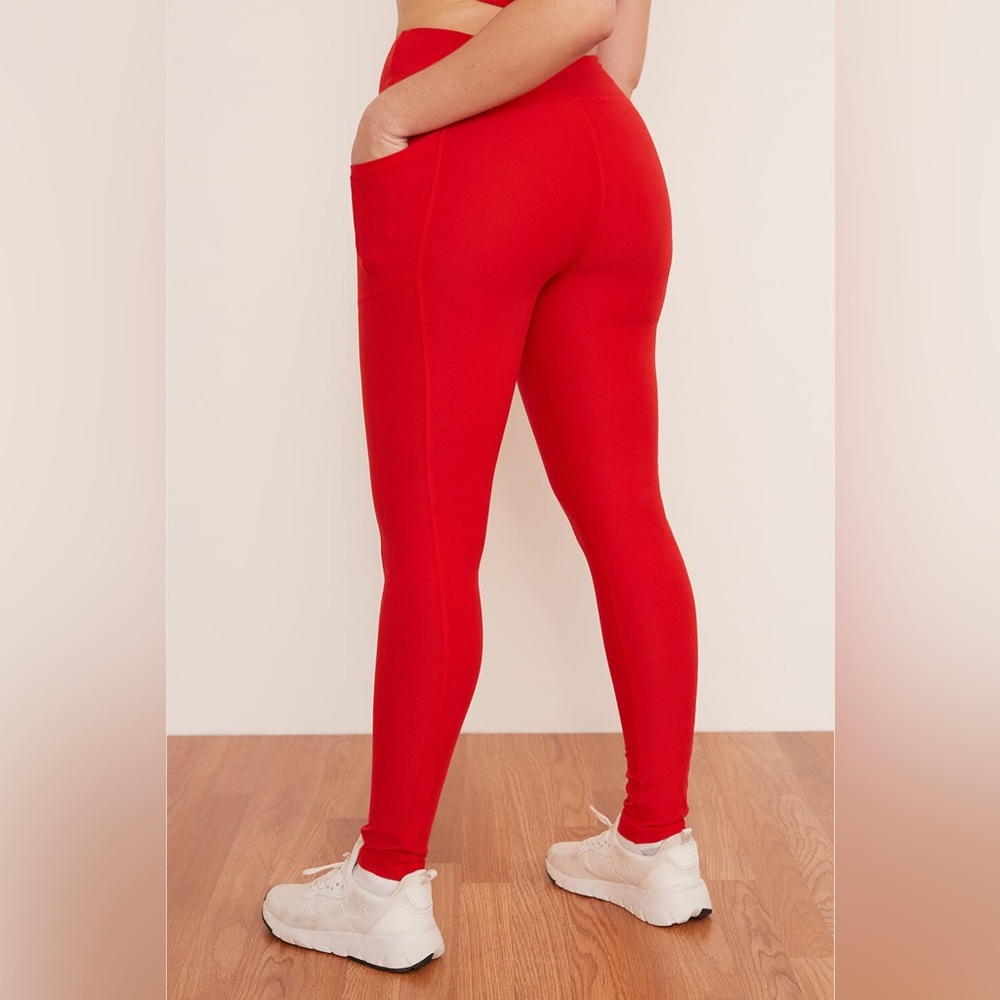 Wolven Cayenne Pocket Legging Size M NWOT